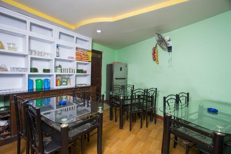 Oyo 161 Ram Janaki Hotel Катманду Екстериор снимка