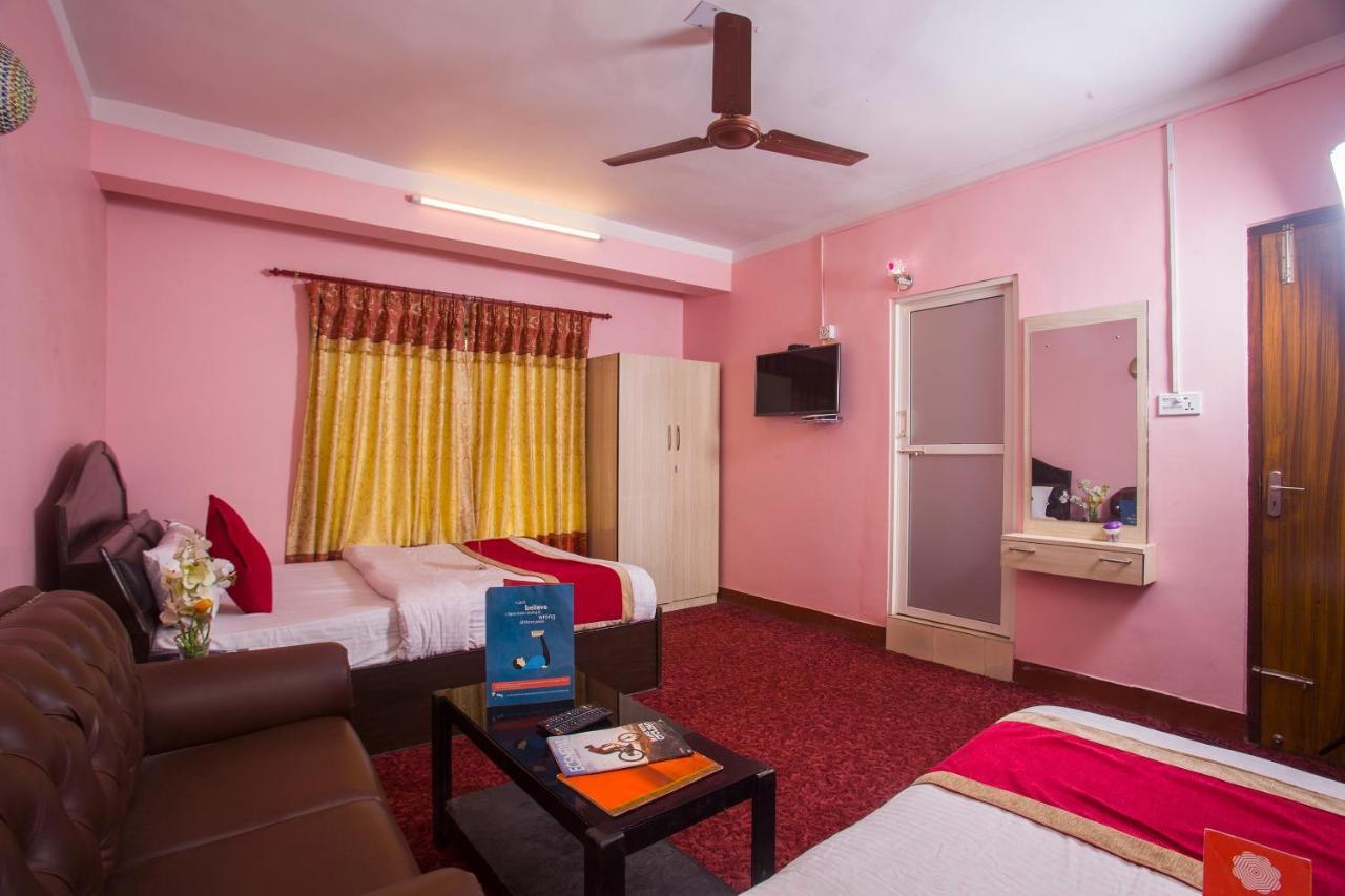 Oyo 161 Ram Janaki Hotel Катманду Екстериор снимка