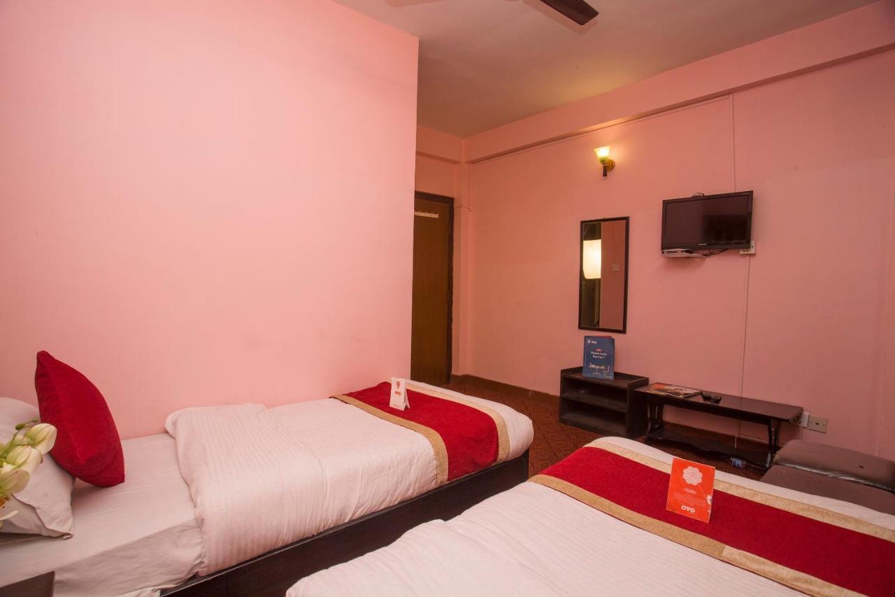 Oyo 161 Ram Janaki Hotel Катманду Екстериор снимка
