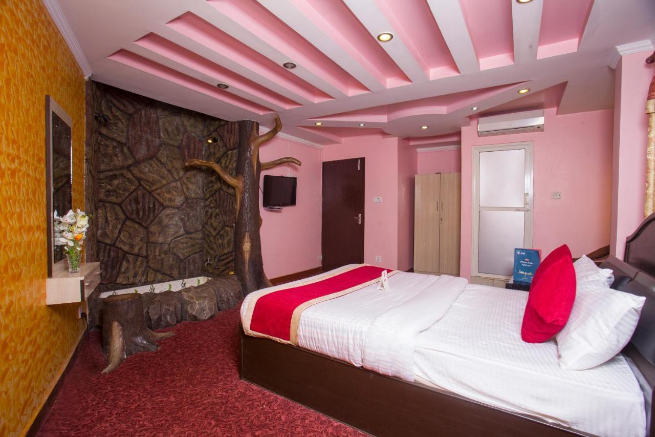 Oyo 161 Ram Janaki Hotel Катманду Екстериор снимка